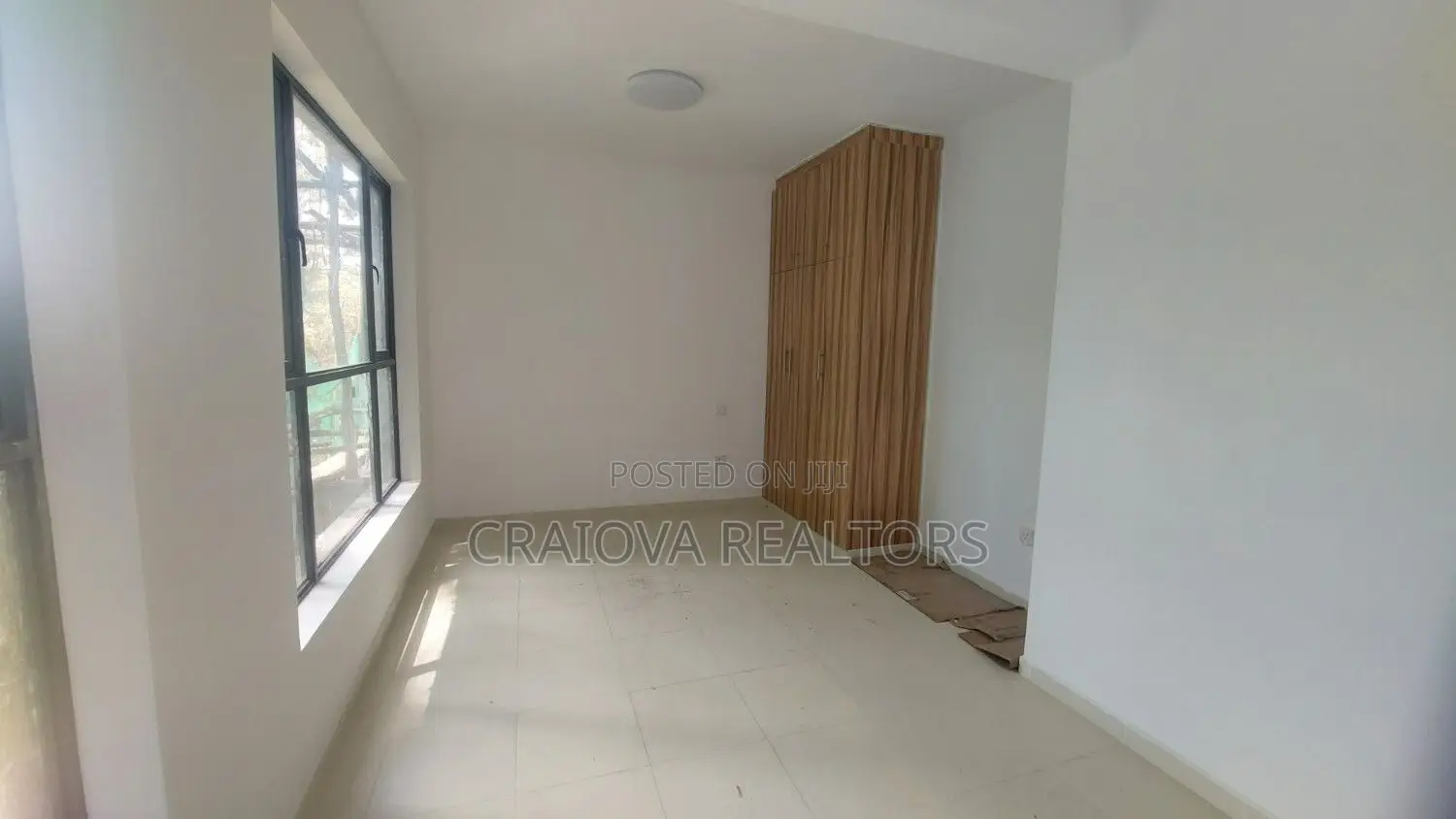 Studio Apartment in Thome for sale in Thome