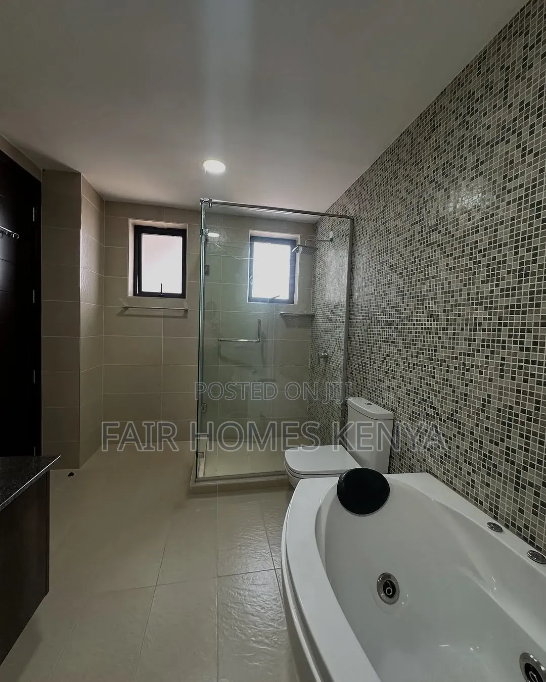4bdrm Duplex in Valley Arcade for rent in Valley Arcade