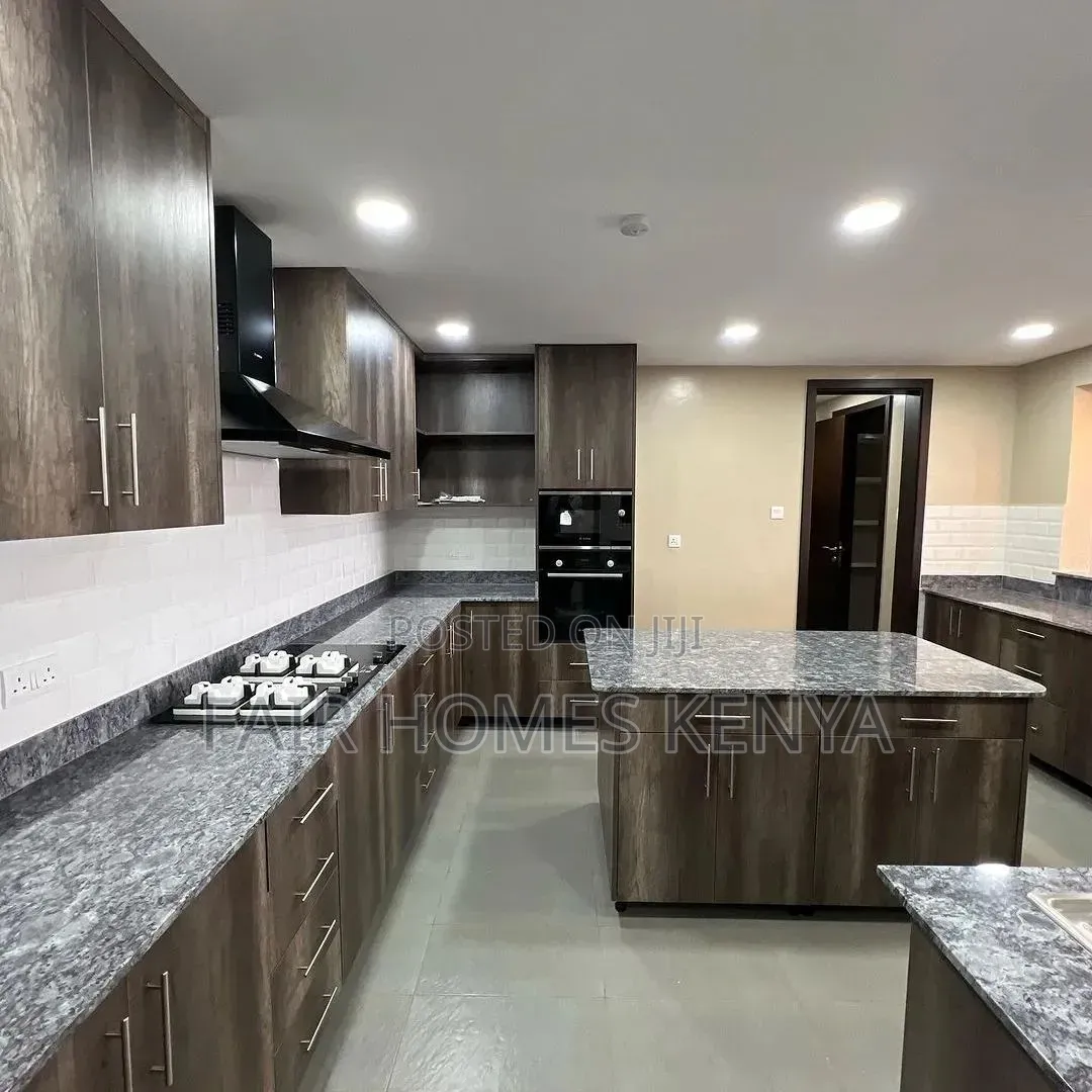 4bdrm Duplex in Valley Arcade for rent in Valley Arcade