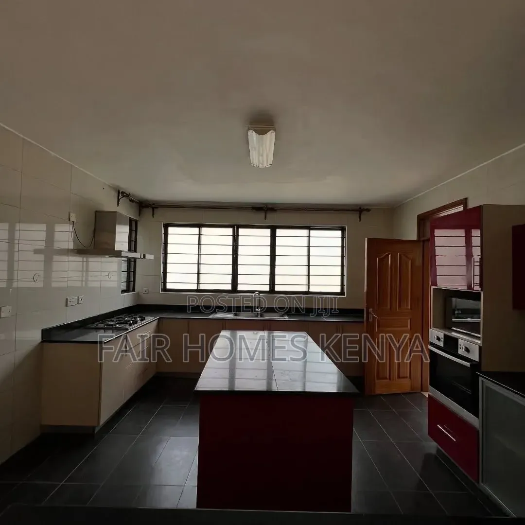 5bdrm Townhouse / Terrace in Convent Drive, Muthangari for rent in Muthangari