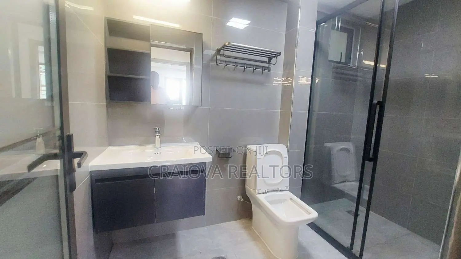 2bdrm Apartment in Raphta Road Area for sale in Raphta Road Area
