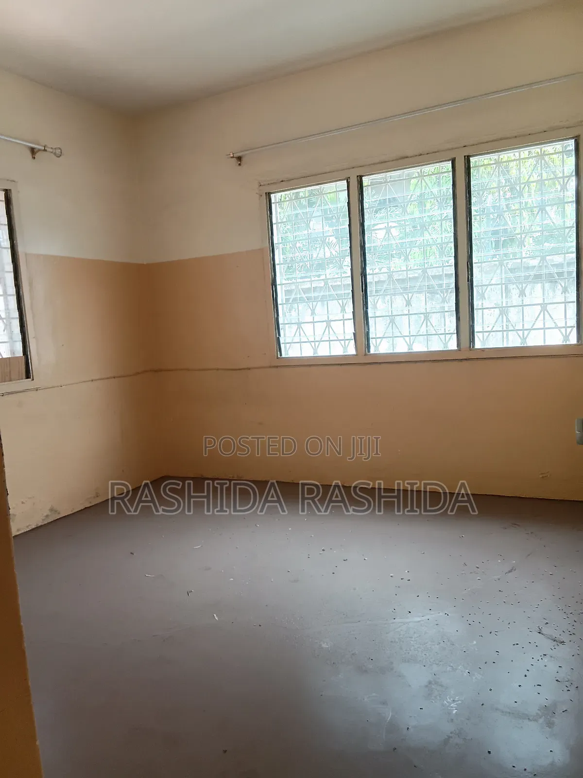1/8 Plot With 4units Flats(2br Each) in Tudor in Tudor