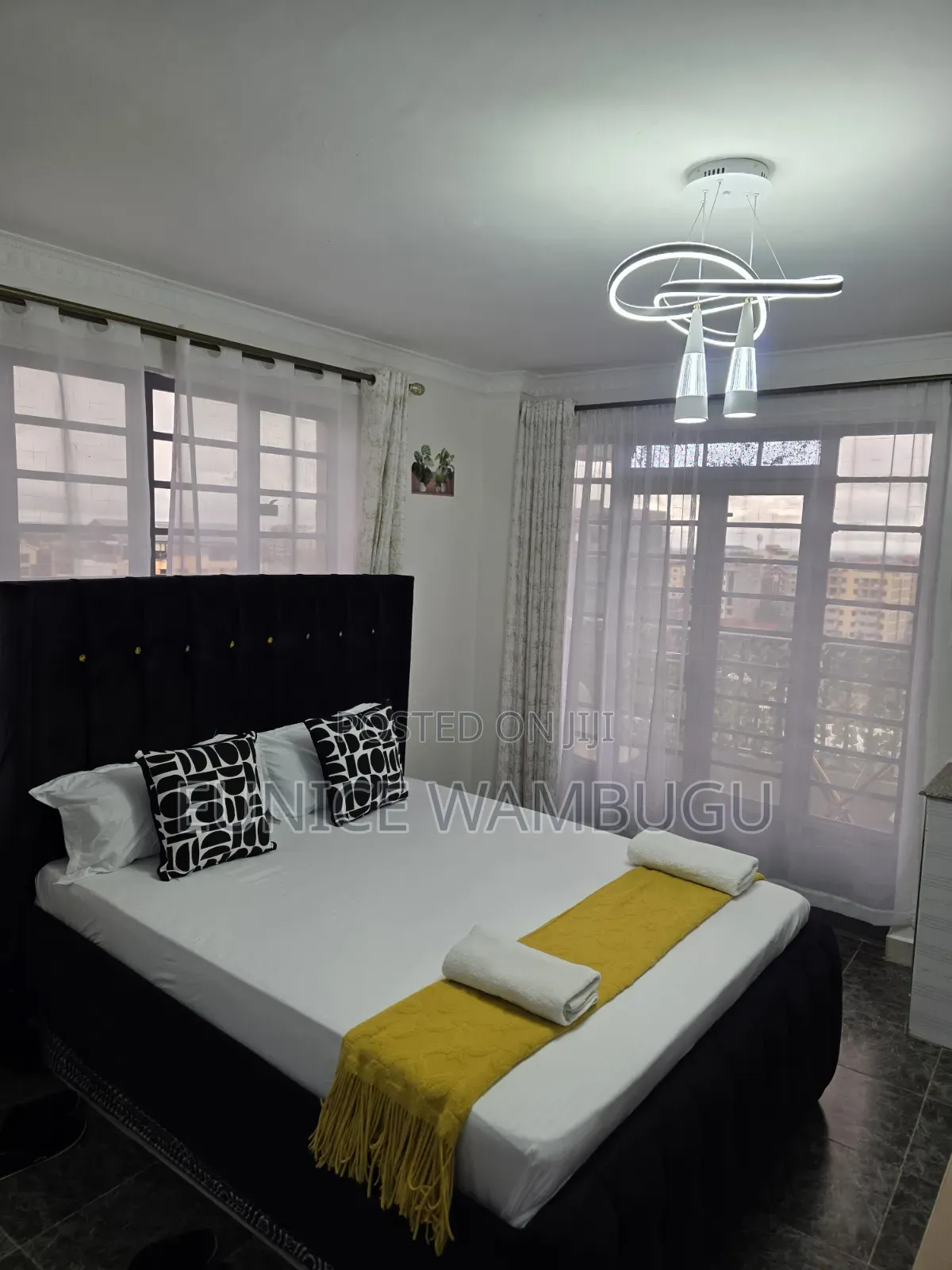 Studio Airbnbs Kamakis at Crown Z Towers Opposite Quickmart in Kamakis
