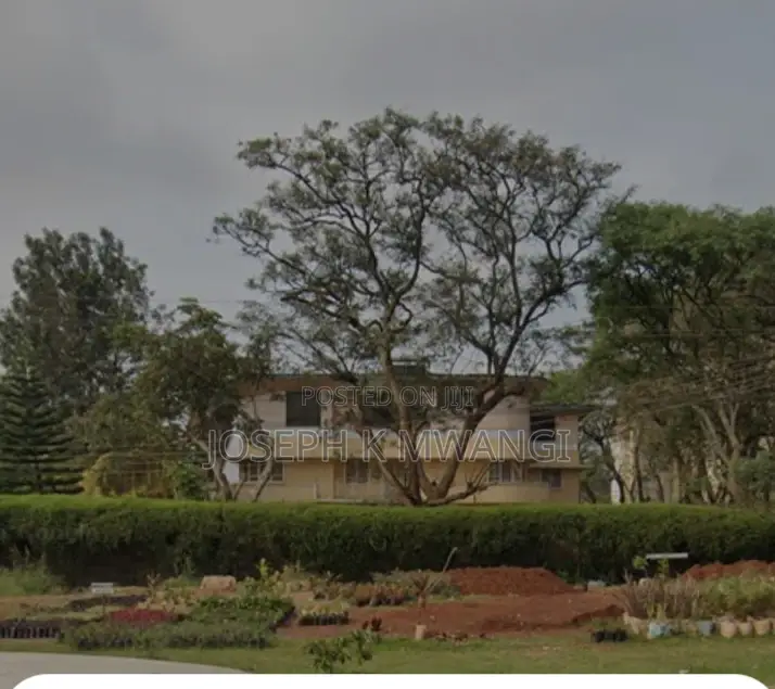 Nairobi Ngong Rd Prime Land 1 Acre Touching Tarmac in Hurlingham