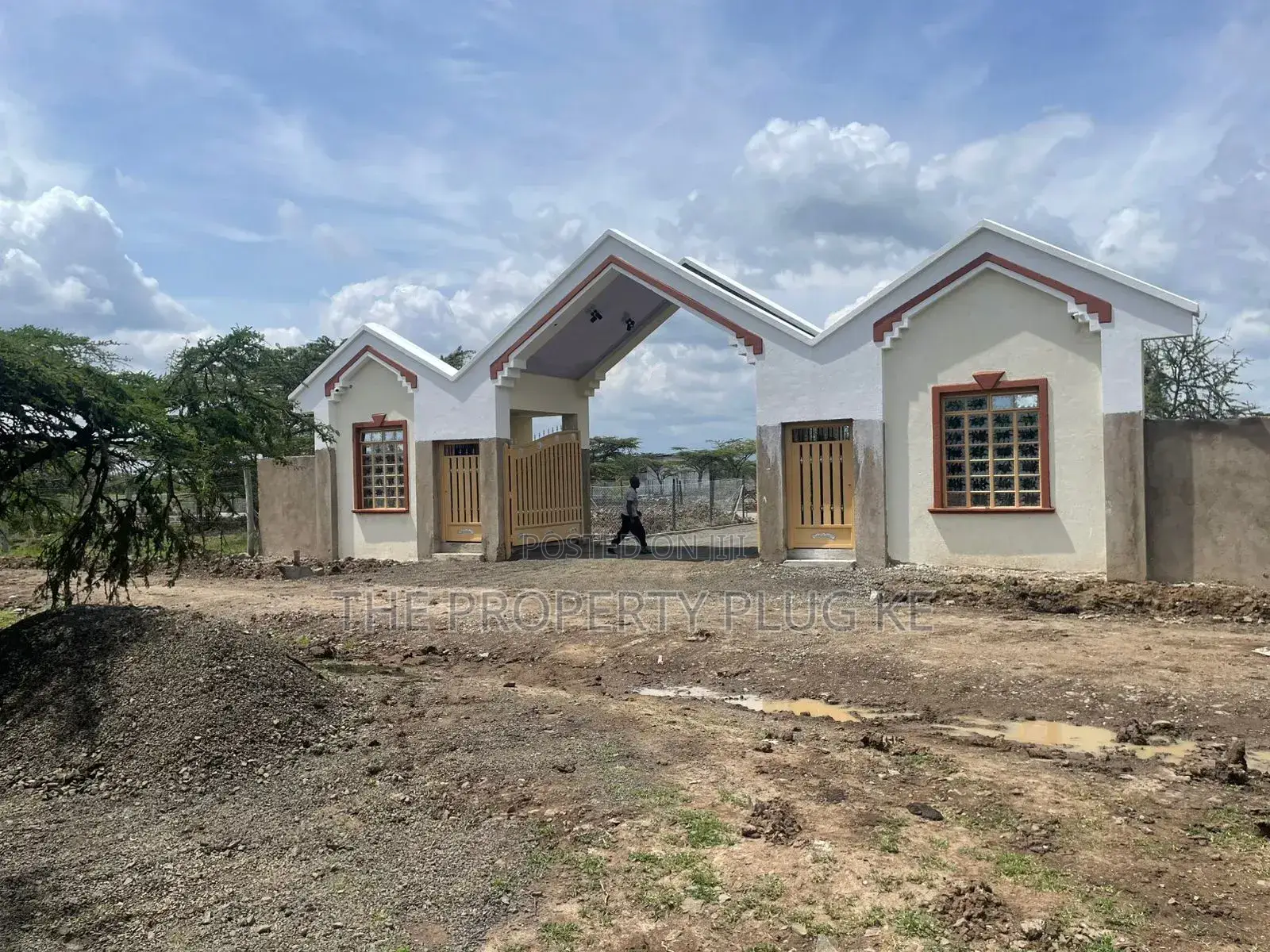 1/4 Acre Plots for Sale in Chaka in Mweiga