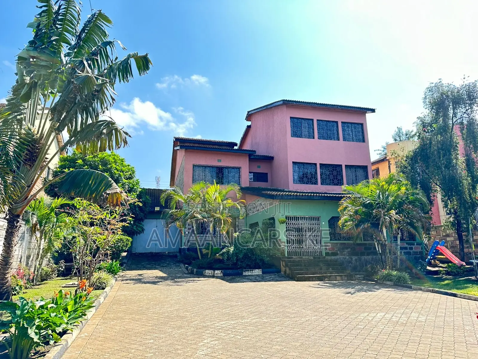 5bdrm Maisonette in Section 58 for sale in Section 58