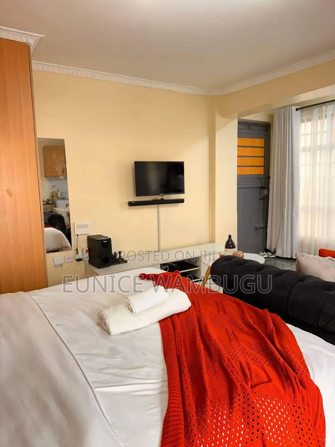 Spacious Airbnbs Studio Kamakis in Kamakis