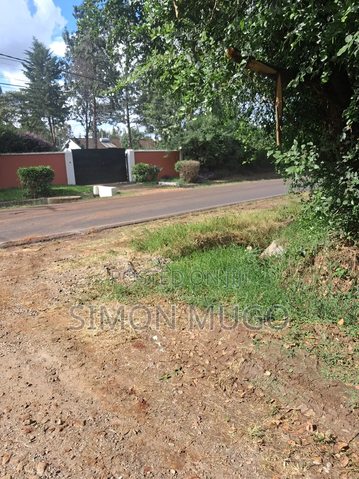 Garden Estate Prime Secure Fully Serviced 1/2 Acre, 1 Acre in Ridgeways