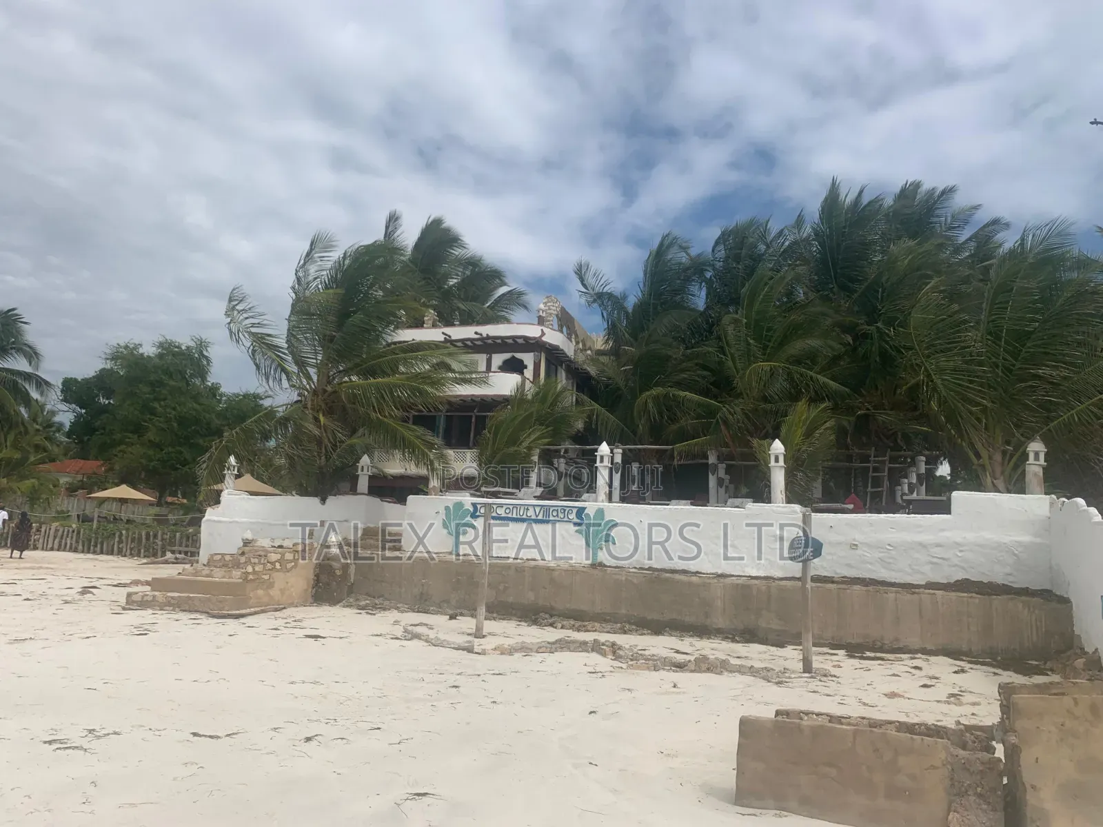 Block Hotel in Diani