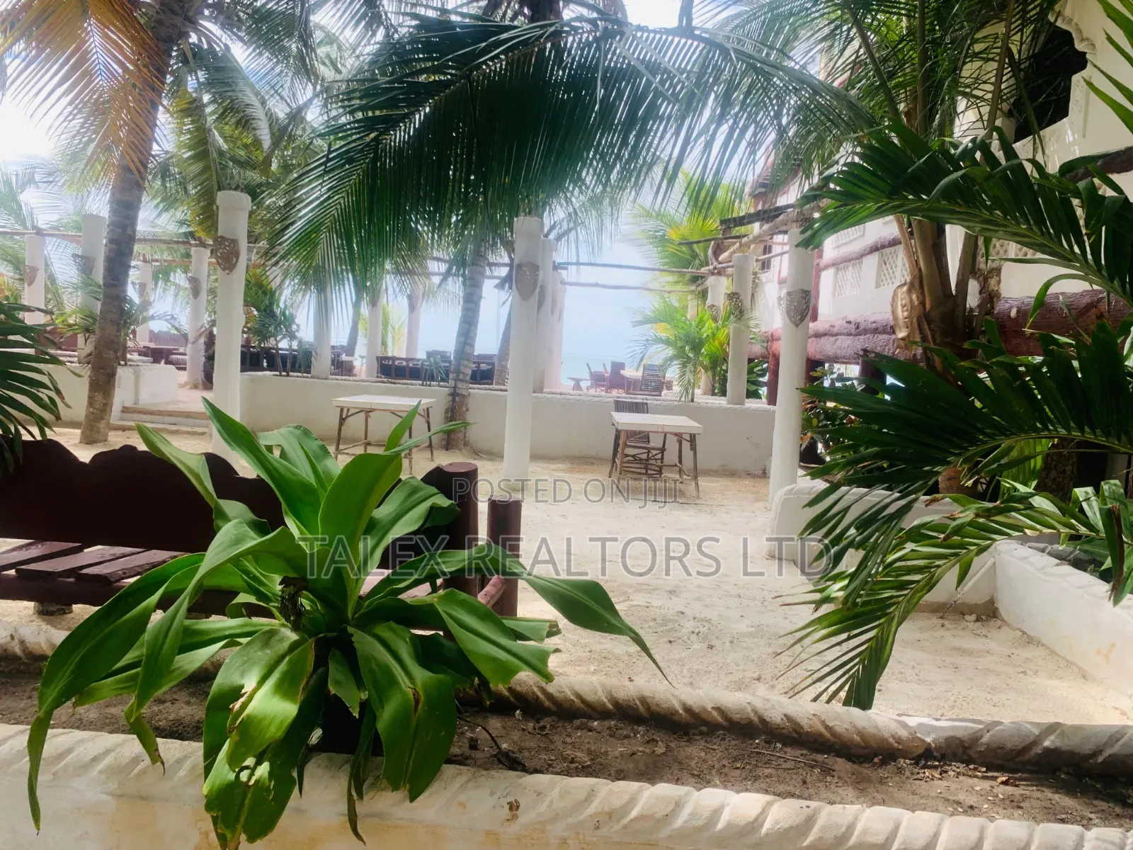 Block Hotel in Diani