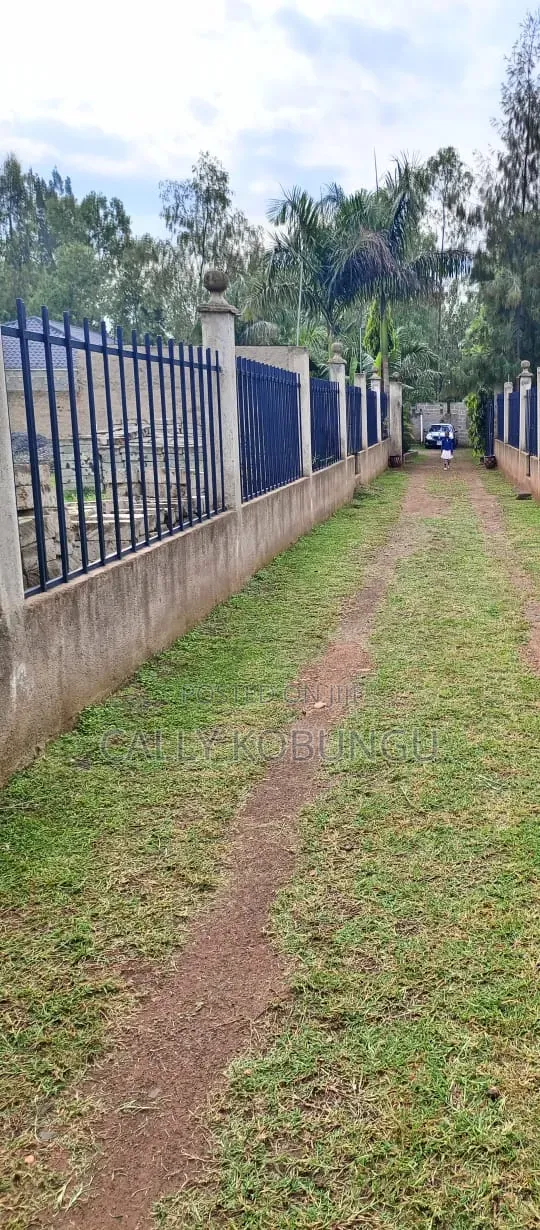 4bdrm Maisonette in Riat, Kogony for sale in Kogony