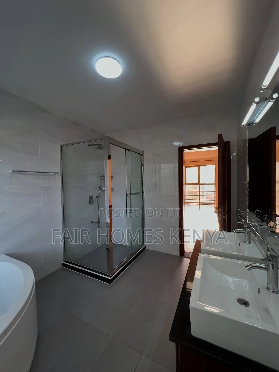 5bdrm Townhouse / Terrace in Chalbi Drive, Muthangari for rent in Muthangari