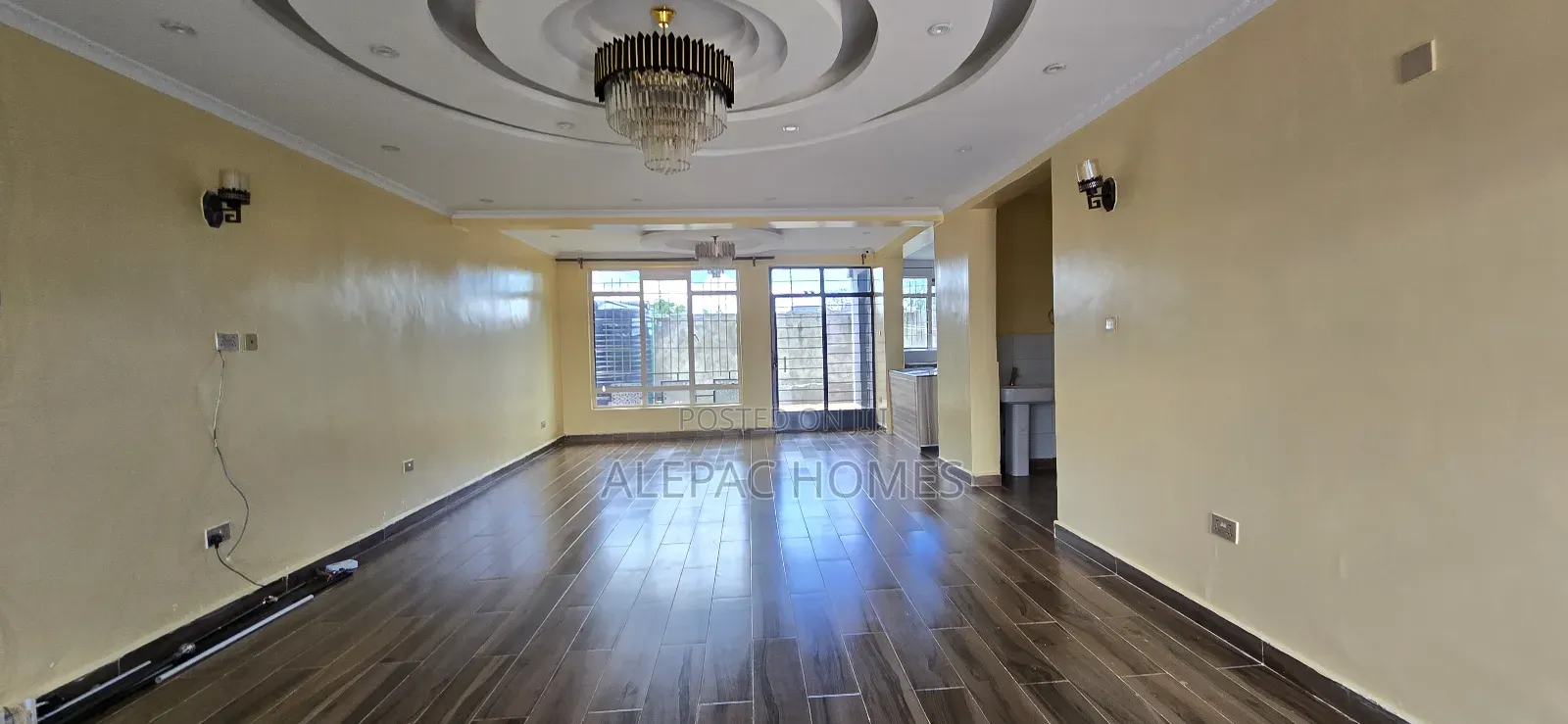 5bdrm Maisonette in Kamakis,Corner for sale in Kamakis