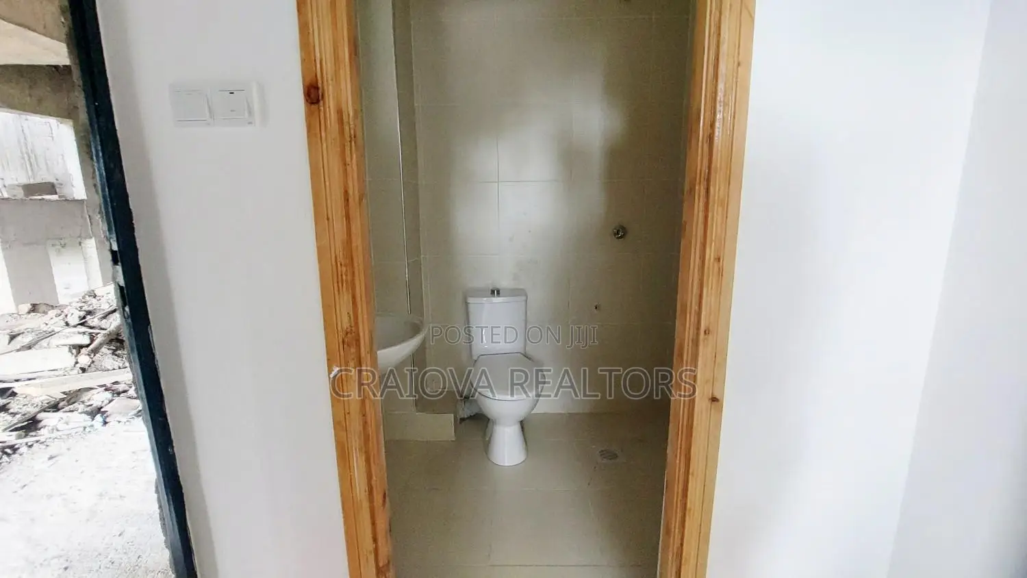 Studio Apartment in Thome for sale in Thome