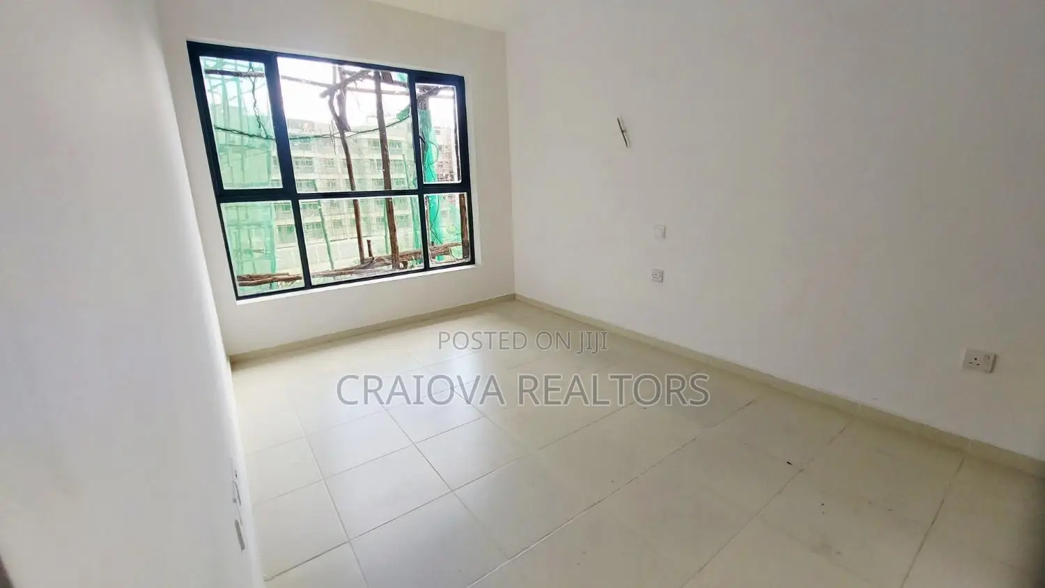 Studio Apartment in Thome for sale in Thome