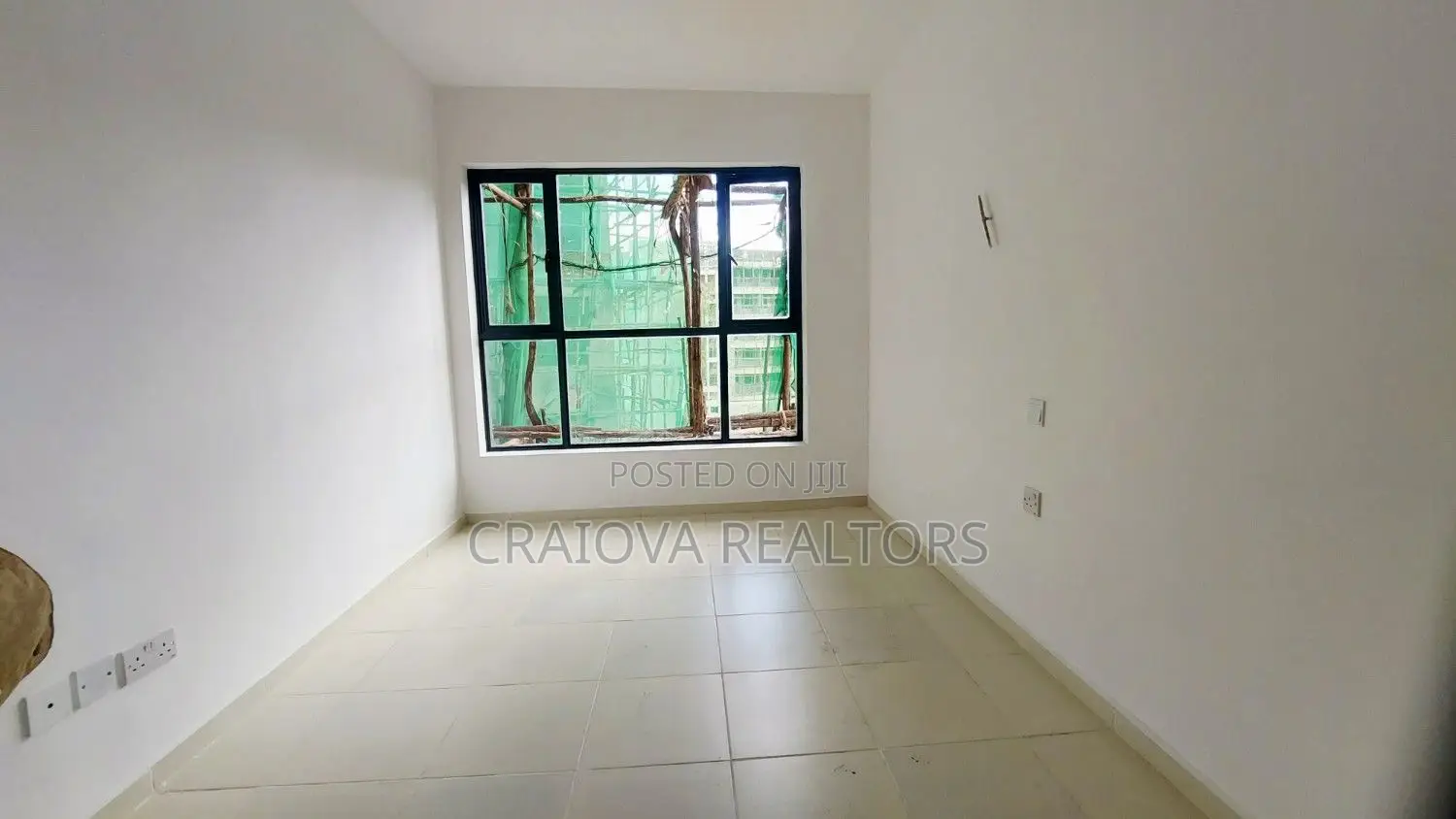 Studio Apartment in Thome for sale in Thome