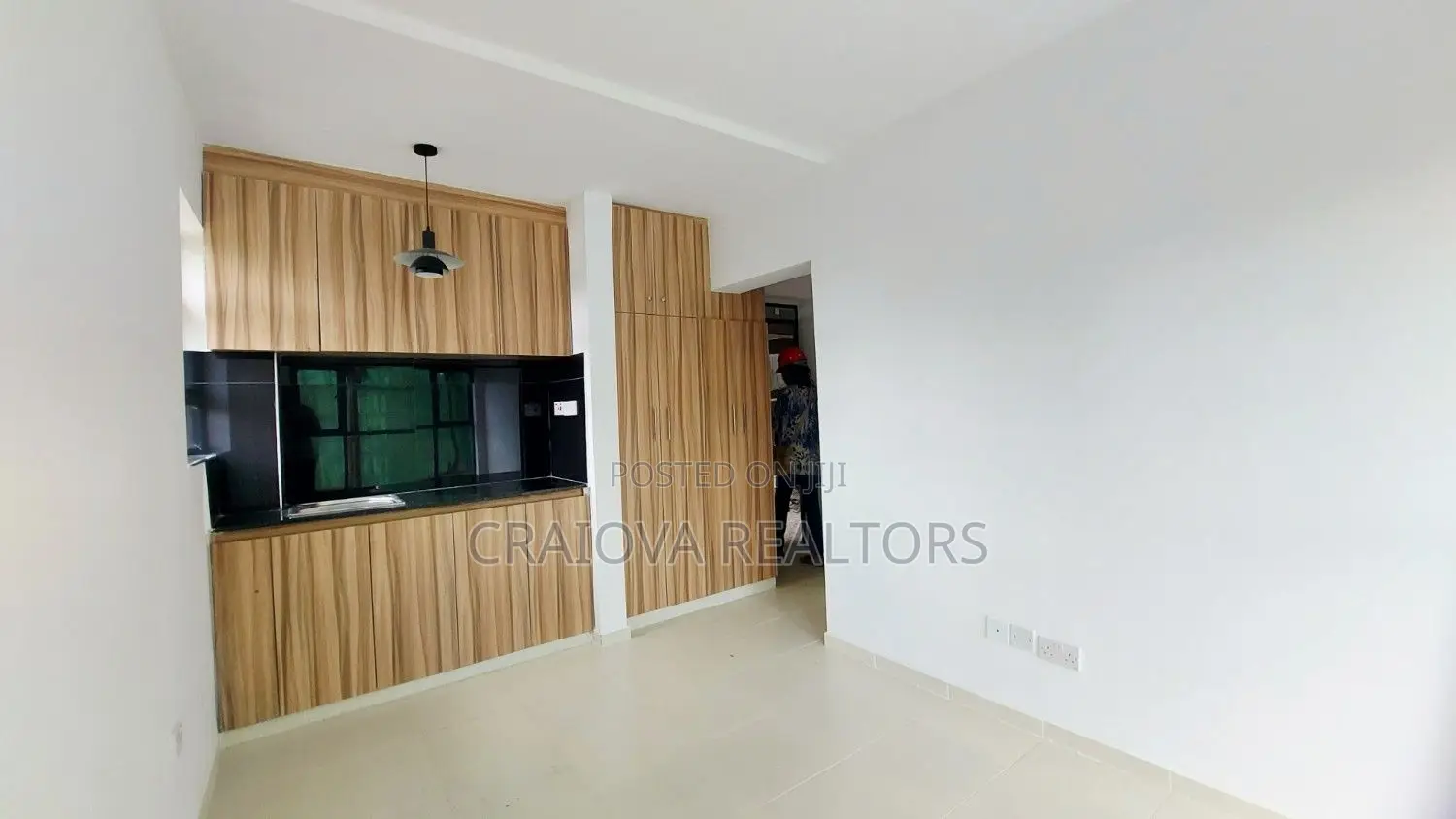 Studio Apartment in Thome for sale in Thome
