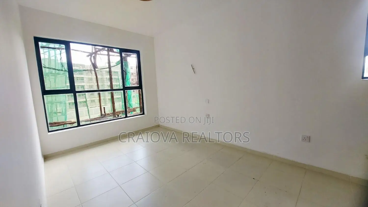 Studio Apartment in Thome for sale in Thome