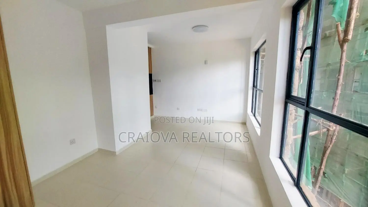 Studio Apartment in Thome for sale in Thome