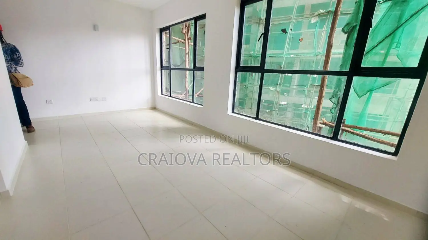 Studio Apartment in Thome for sale in Thome