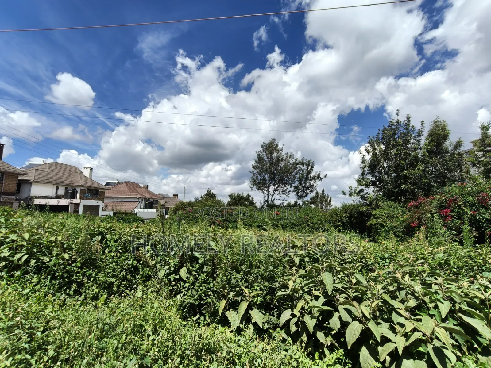 Red Soil Quarter Acre Corner Plot for Sale in Kerarapon Drive in Kerarapon