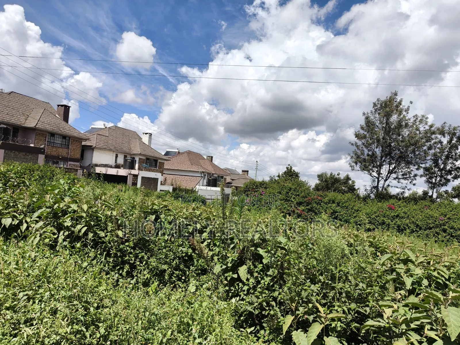 Red Soil Quarter Acre Corner Plot for Sale in Kerarapon Drive in Kerarapon