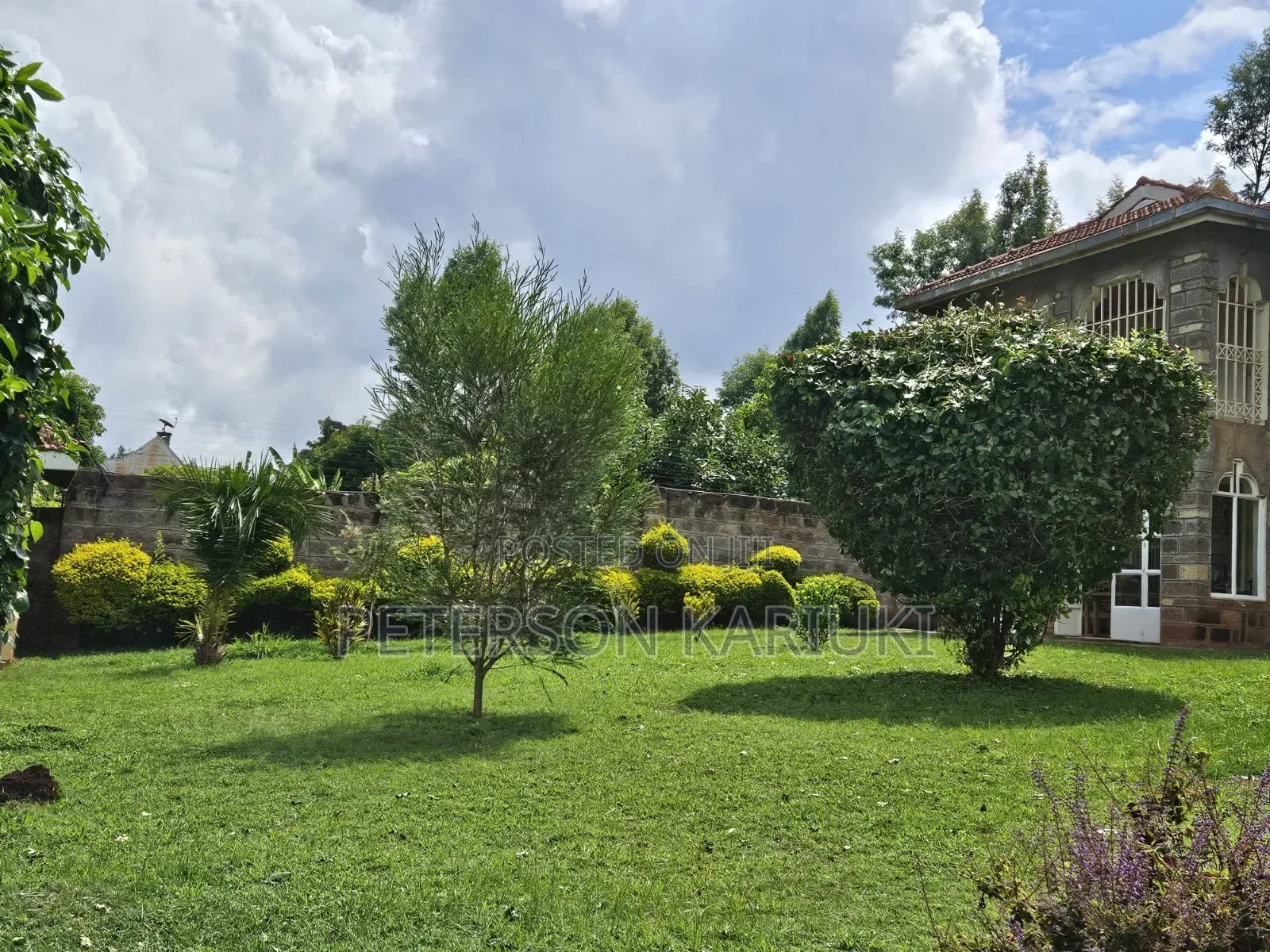 5bdrm Maisonette in Seketo, Oluulua for sale in Oluulua