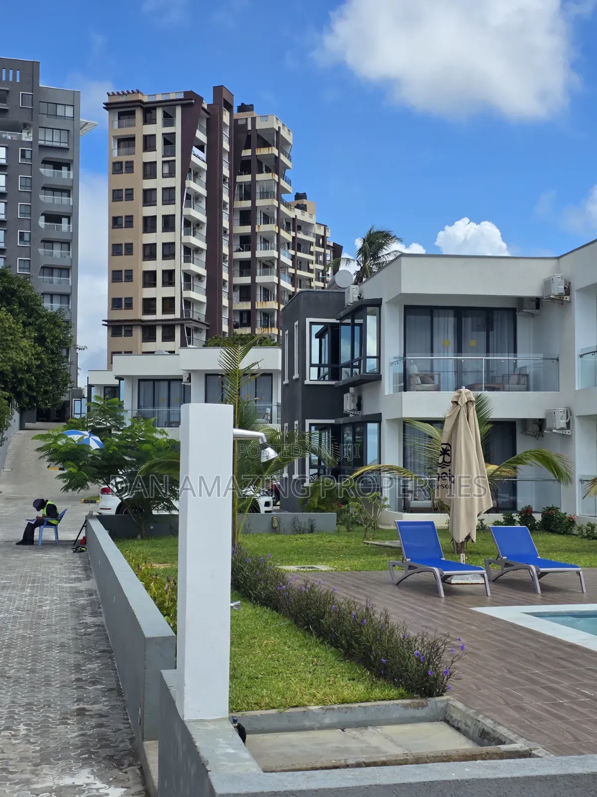 4bdrm Apartment in Nyali Beachfront for sale in Nyali Mkomani