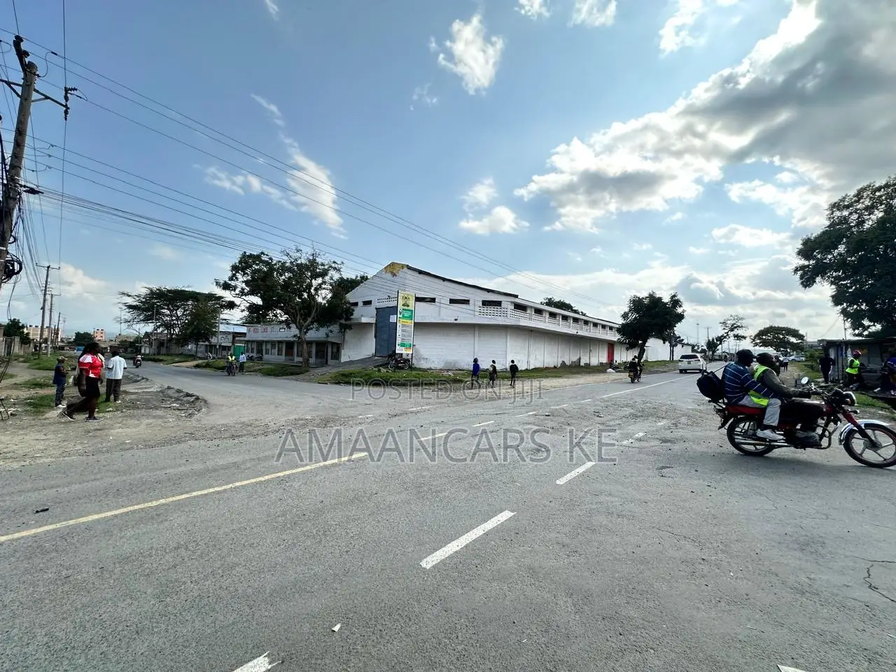 3.5 Acre Industrial Complex in Nakuru With 8 Godowns in Shaabab