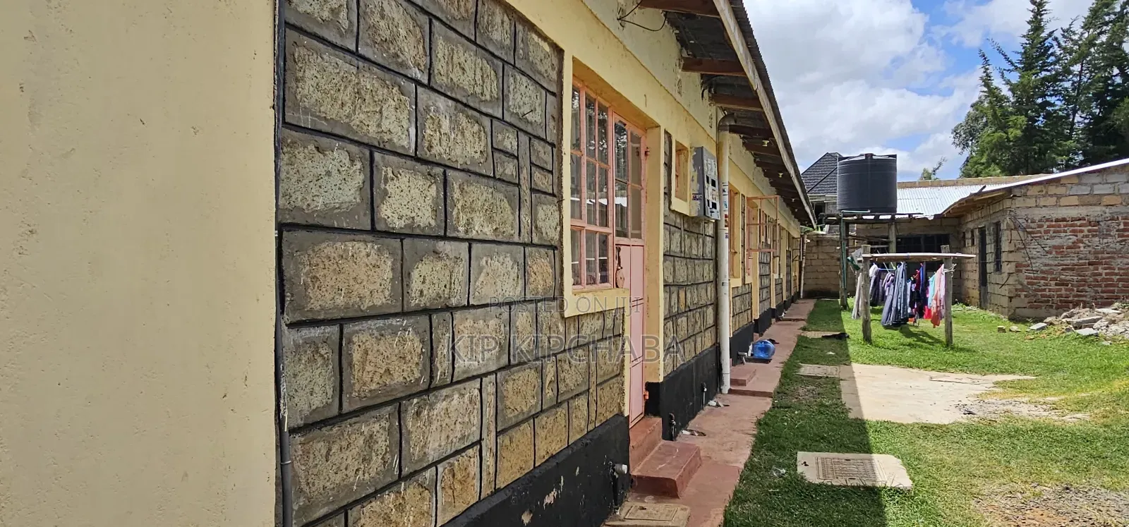 10bdrm Duplex in Annex, Racecourse for sale in Racecourse