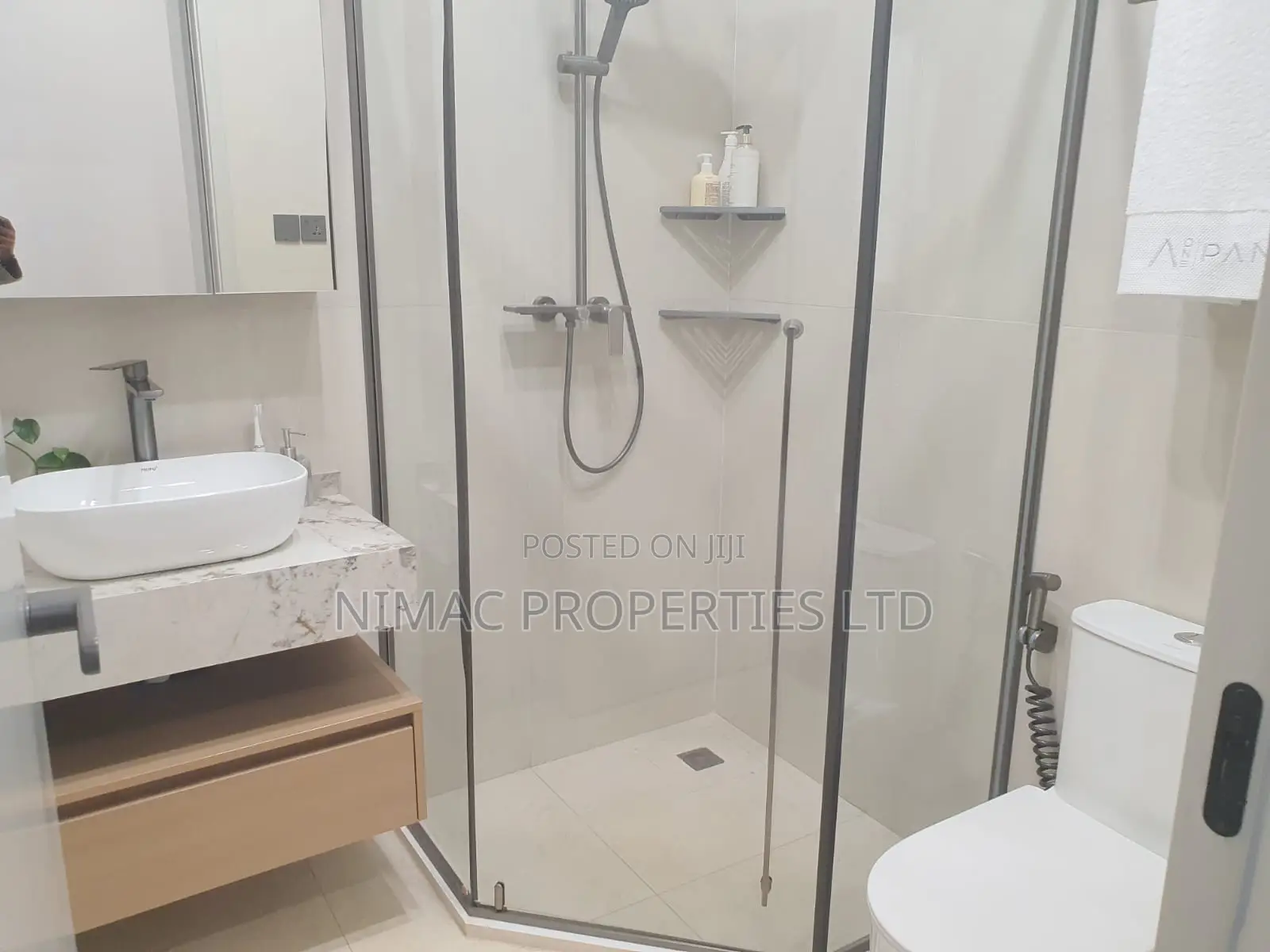 4bdrm Apartment in Raphta Road Area for sale in Raphta Road Area