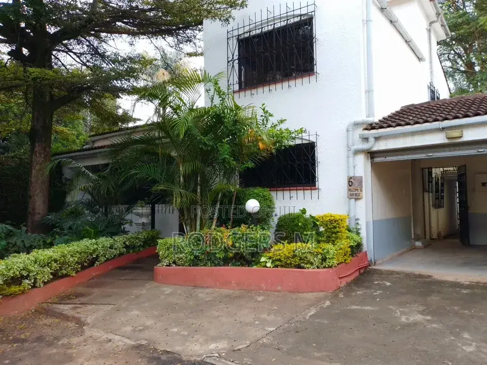 4bdrm Maisonette in State House Area for sale in State House Area