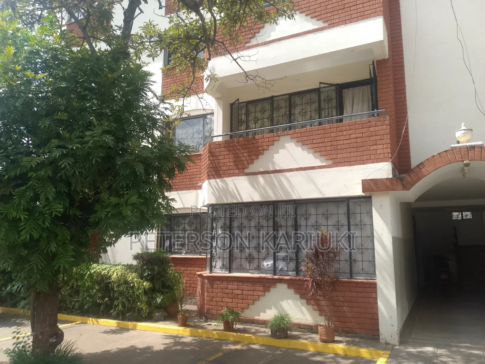 3bdrm Apartment in Kilimani, Hurlingham for sale in Hurlingham
