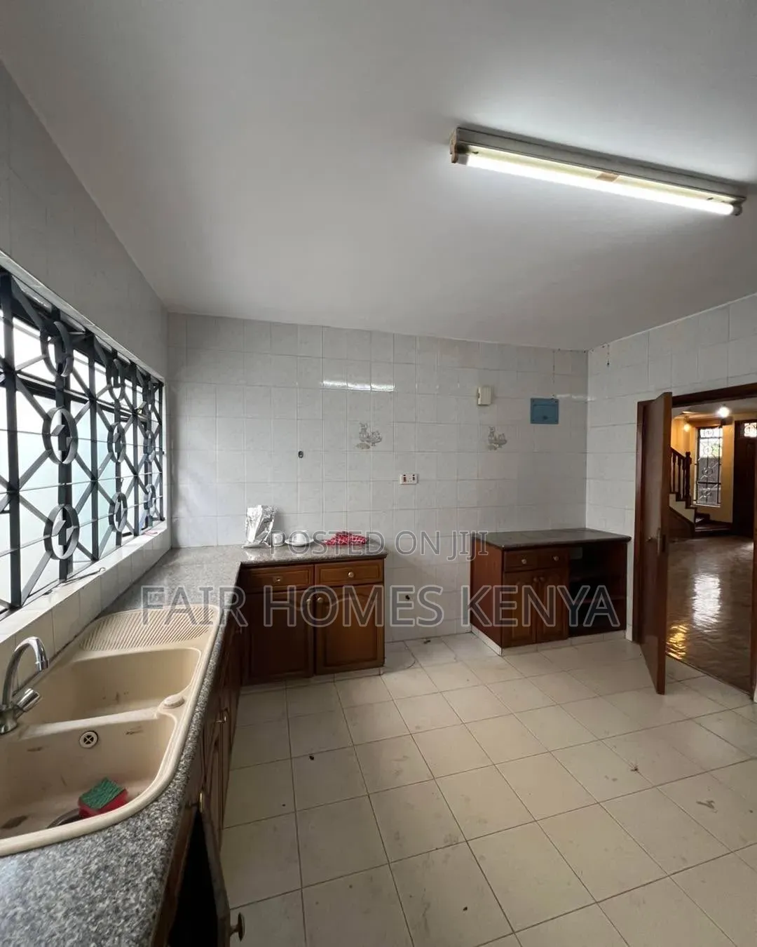 4bdrm Townhouse / Terrace in Mbaazi Road, Valley Arcade for rent in Valley Arcade