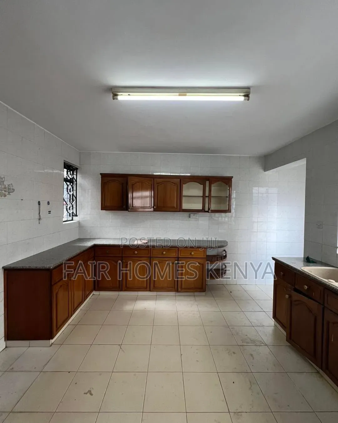 4bdrm Townhouse / Terrace in Mbaazi Road, Valley Arcade for rent in Valley Arcade