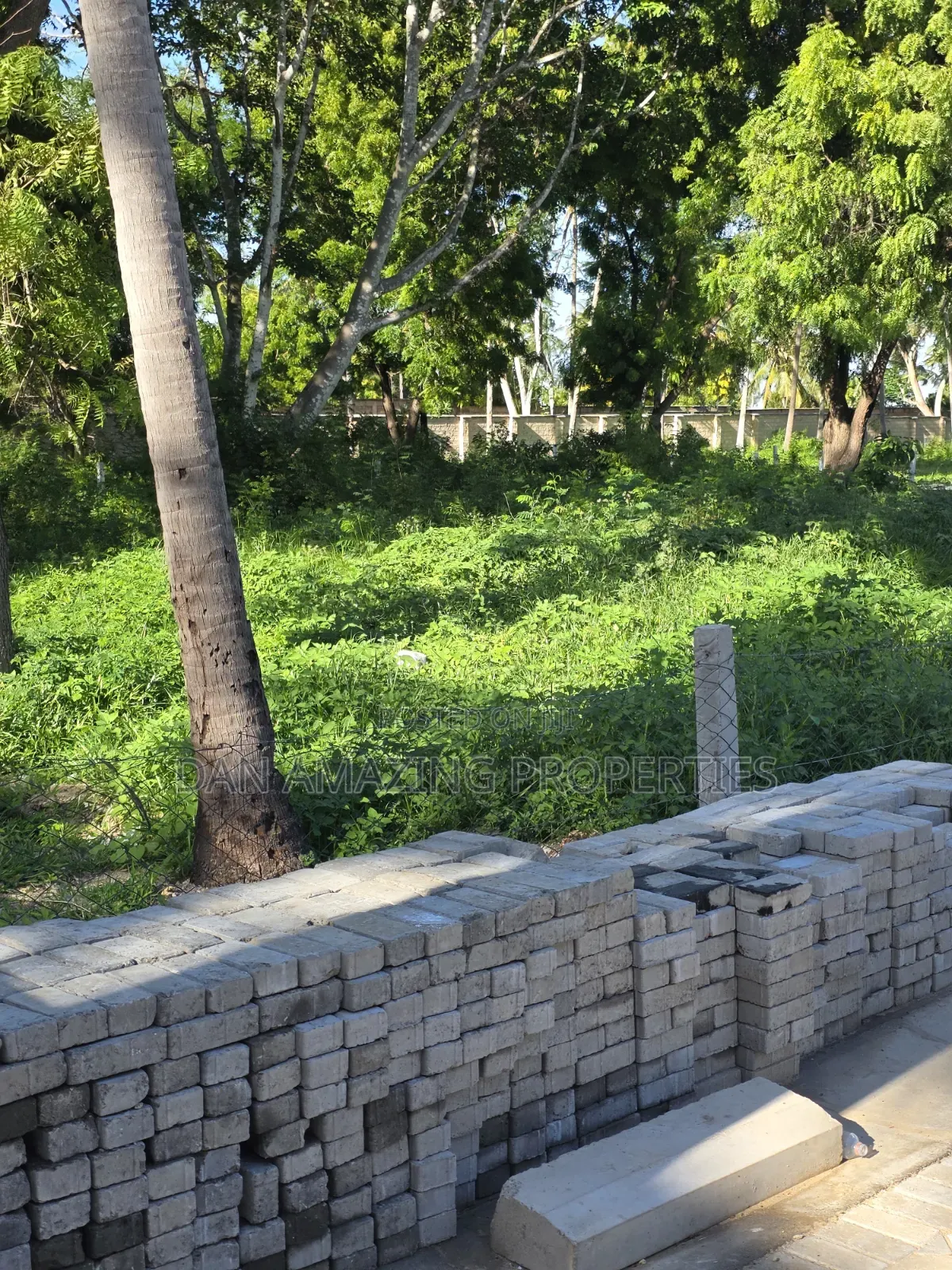 1/2 an Acre Beachfront for Sale in Msa Kanamai Majengo in Gated Zone in Kikambala