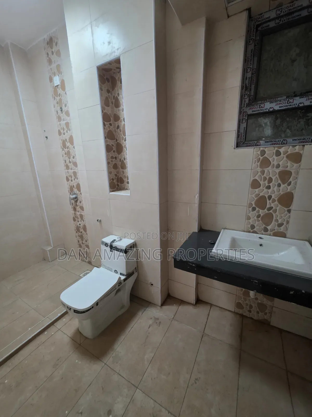 3bdrm Apartment in Nyali Plus Dsq for sale in Nyali Mkomani