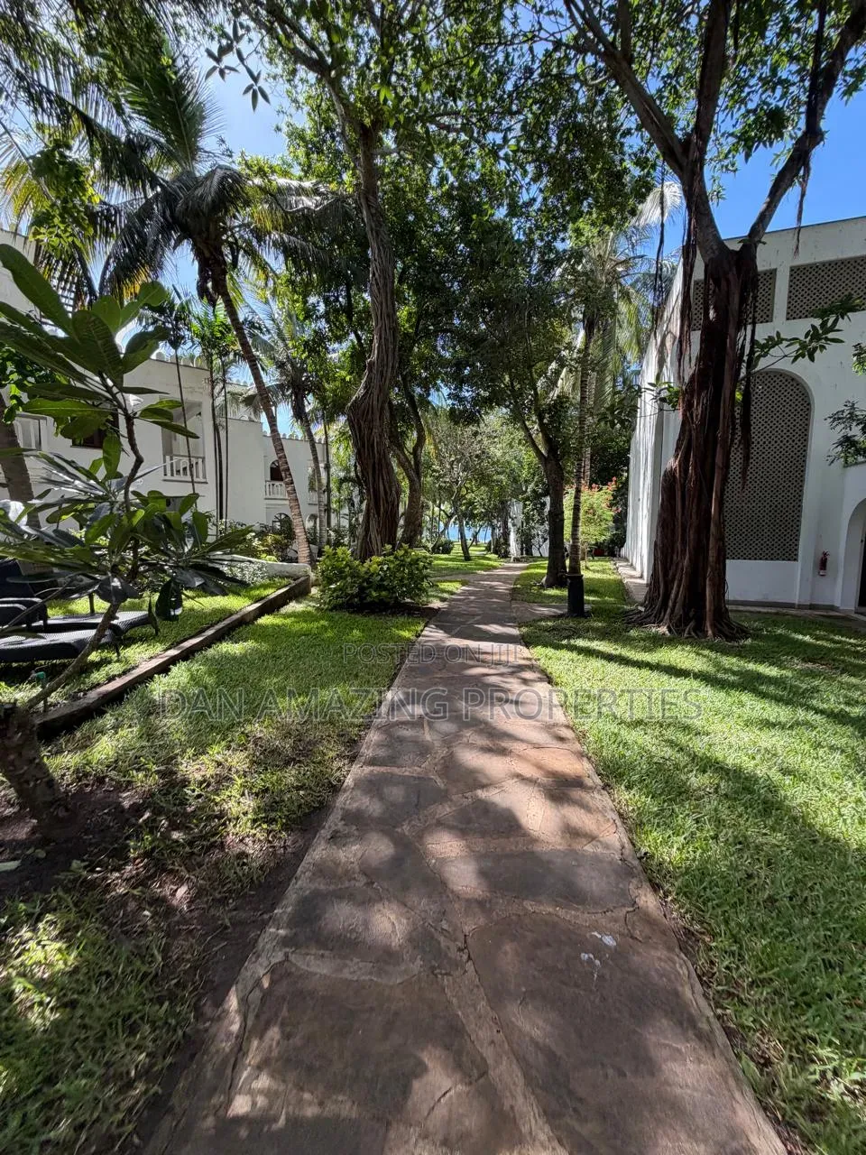Furnished 3bdrm Apartment in Diani Beachfront for sale in Diani