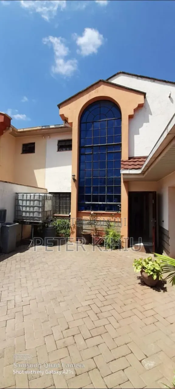 4bdrm Maisonette in Phenom Estate for sale in Phenom Estate