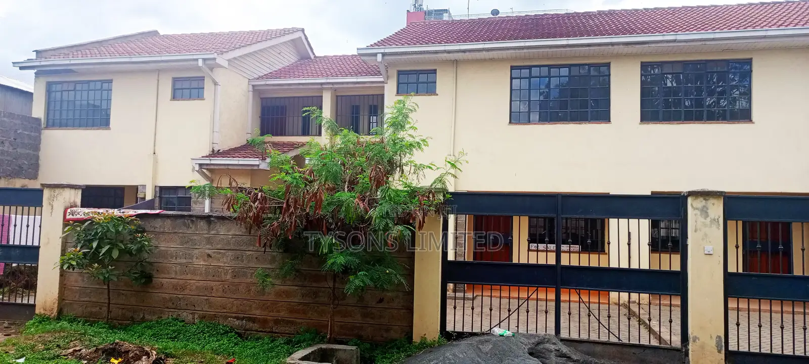 4bdrm Maisonette in Honey Suckle Gardens, Pipeline for sale in Pipeline
