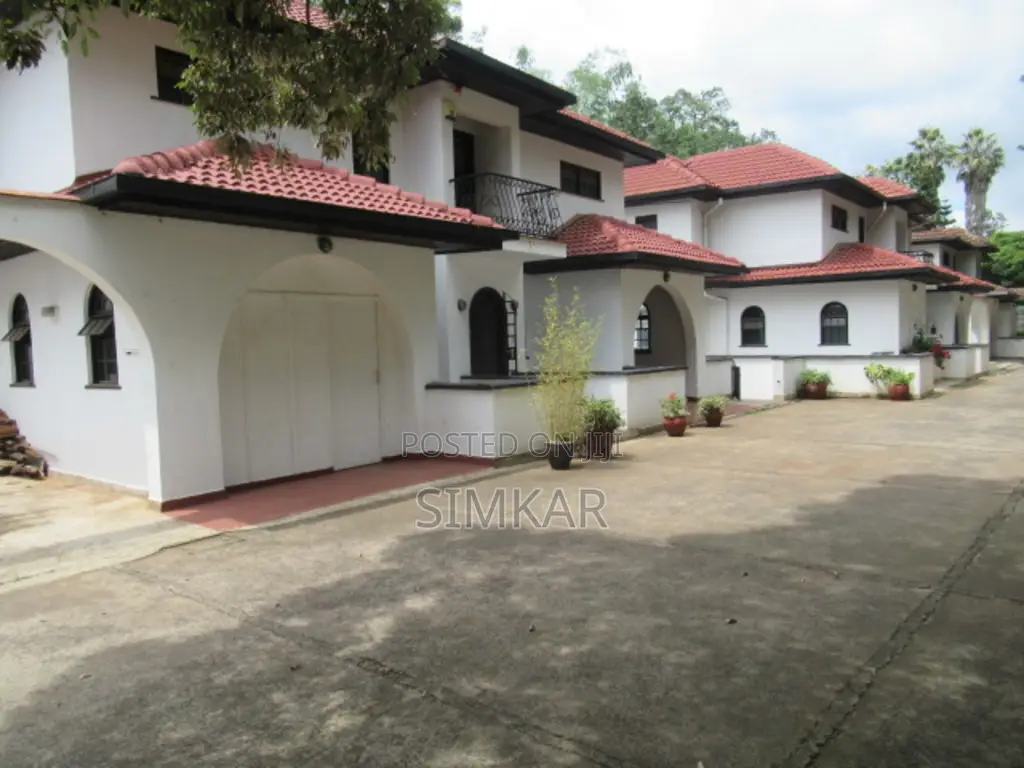 4bdrm Townhouse / Terrace in Riverside Estate for rent in Riverside Drive