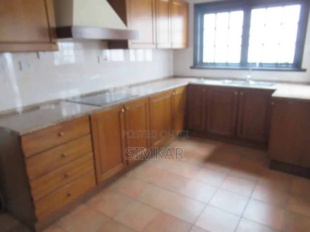 4bdrm Townhouse / Terrace in Riverside Estate for rent in Riverside Drive