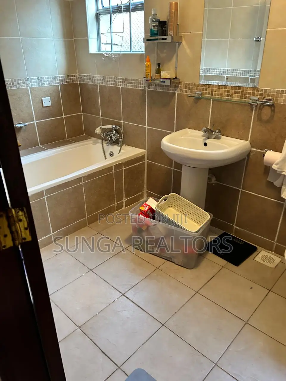 3bdrm Apartment in Riara Rd., Valley Arcade for sale in Valley Arcade