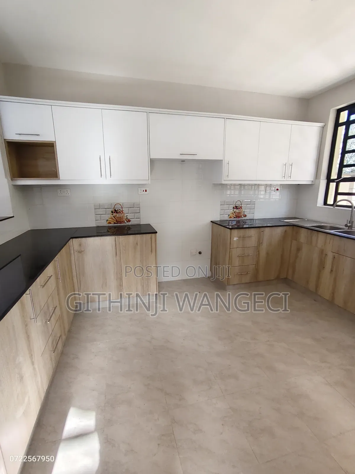 3bdrm Mansion in Roimen, Matasia for sale in Matasia