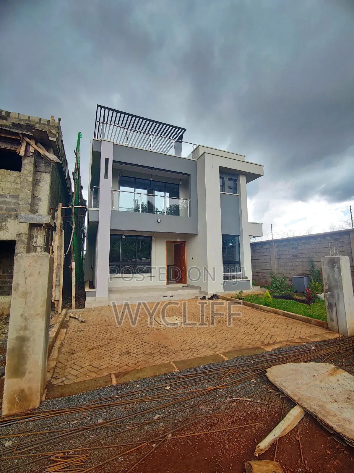 4bdrm Villa in Roysambu for sale in Roysambu