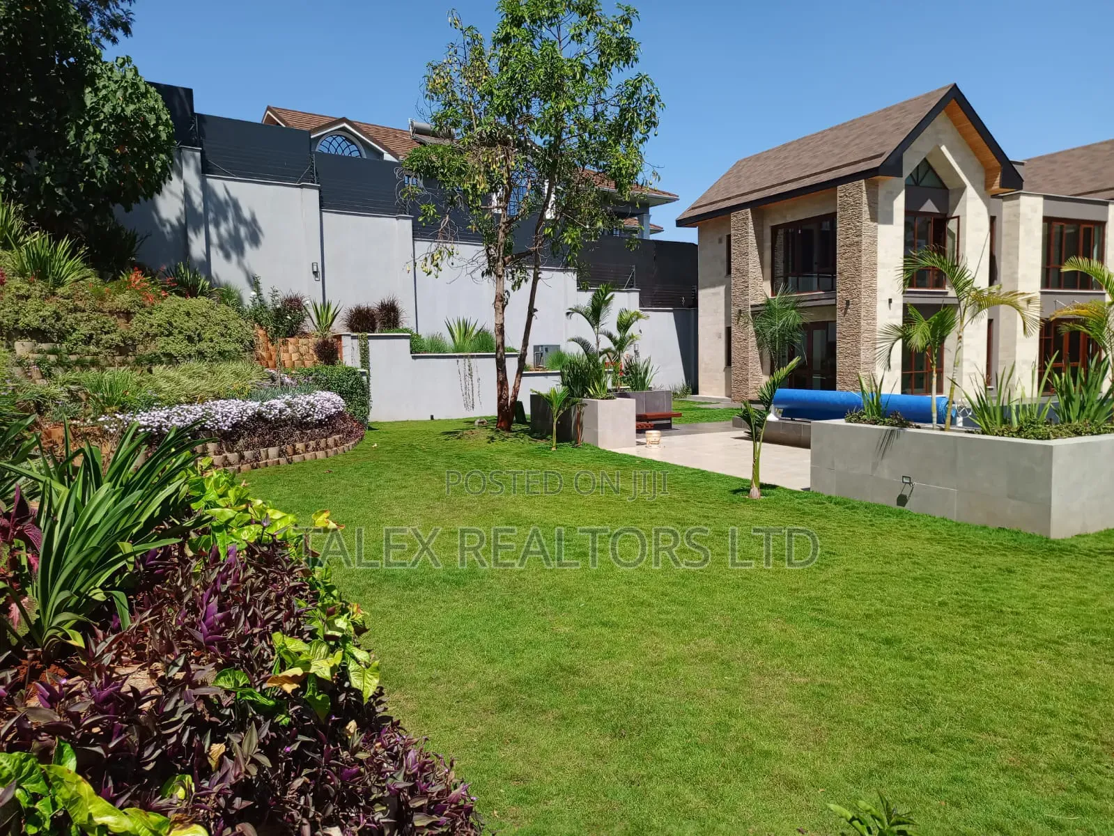 5bdrm Mansion in Call Me, Runda for sale in Runda