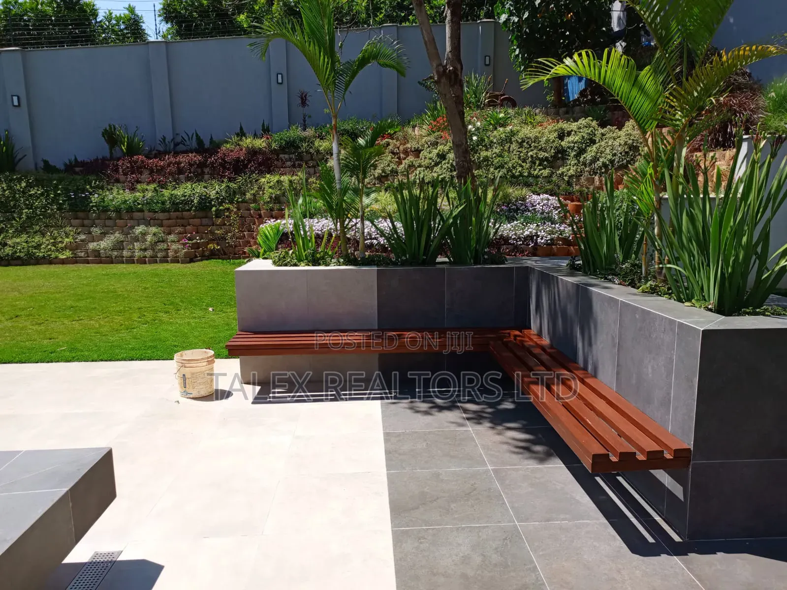 5bdrm Mansion in Call Me, Runda for sale in Runda