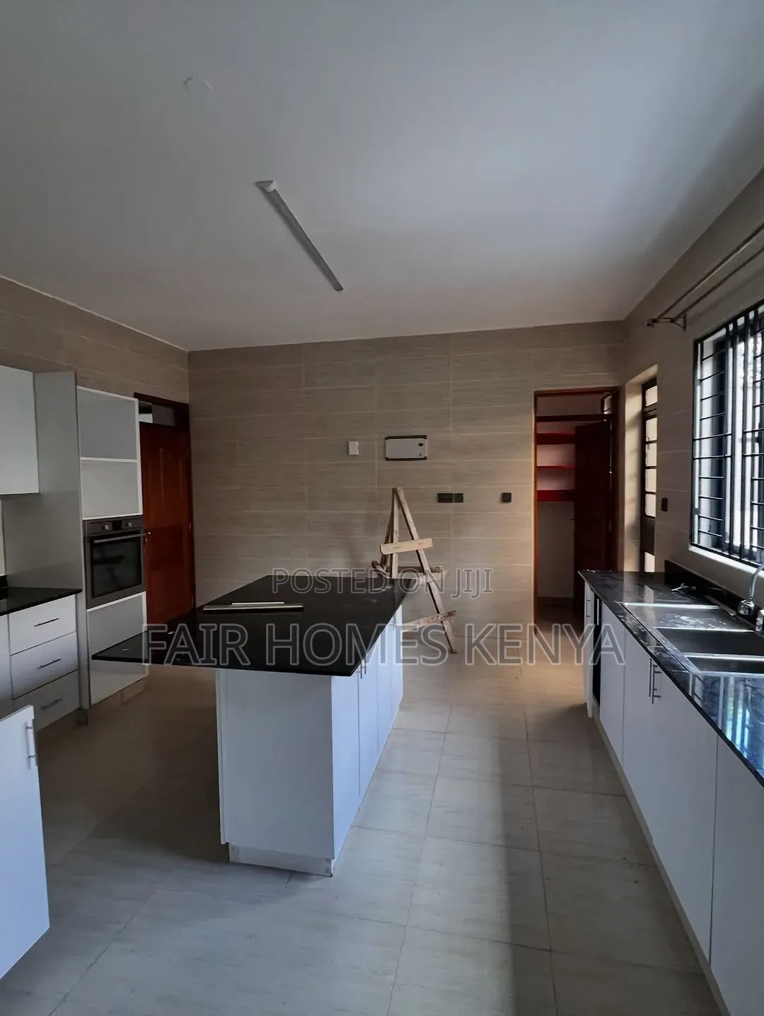 5bdrm Townhouse / Terrace in Kabarsiran Avenue, Muthangari for rent in Muthangari