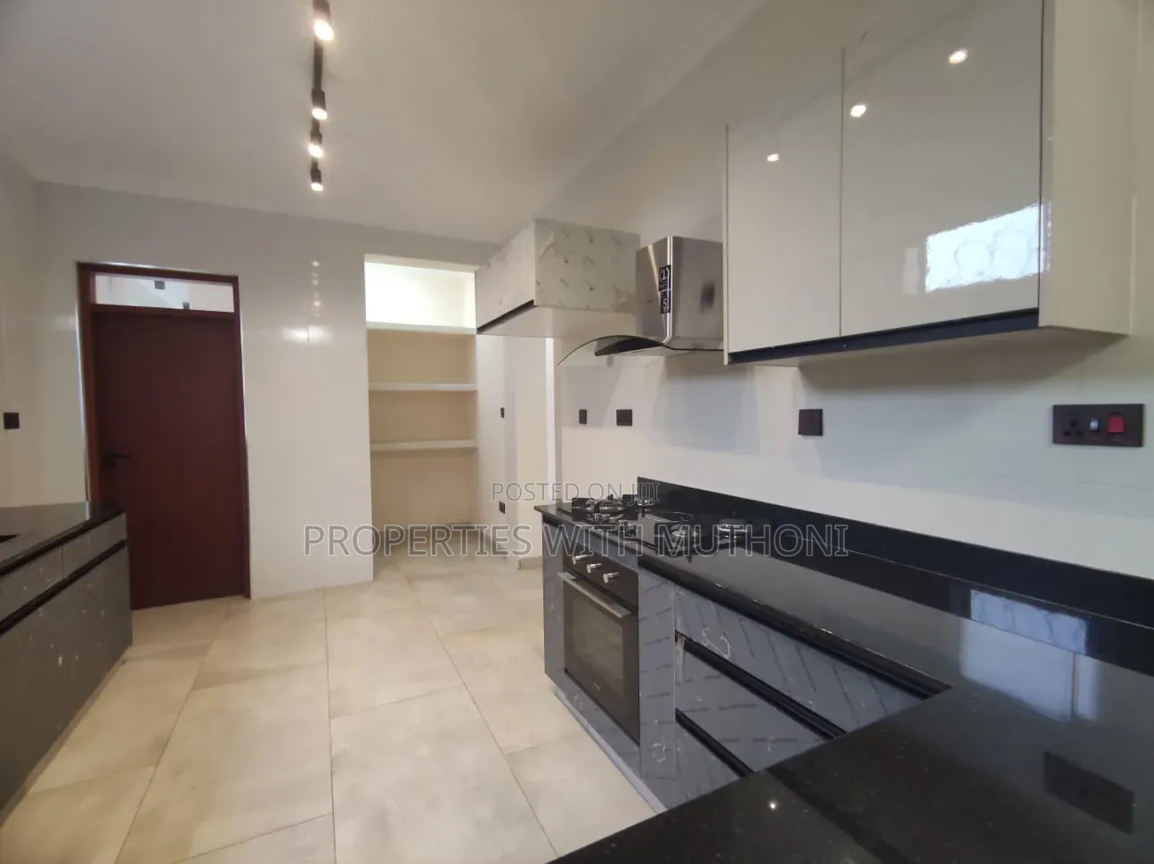 4bdrm Villa in Marurui, Roysambu for sale in Roysambu