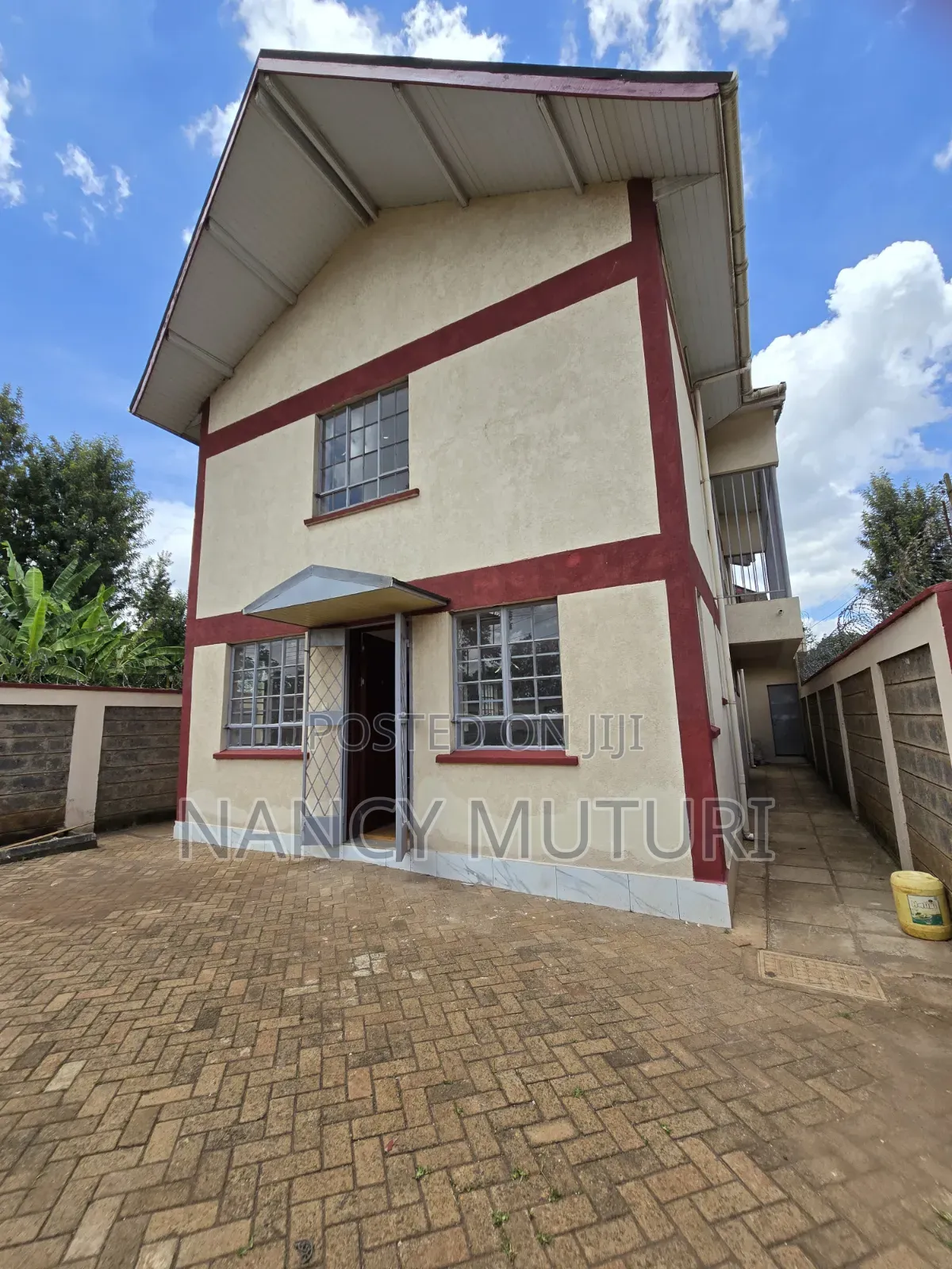 4bdrm Mansion in Kasphat, Banana for rent in Banana